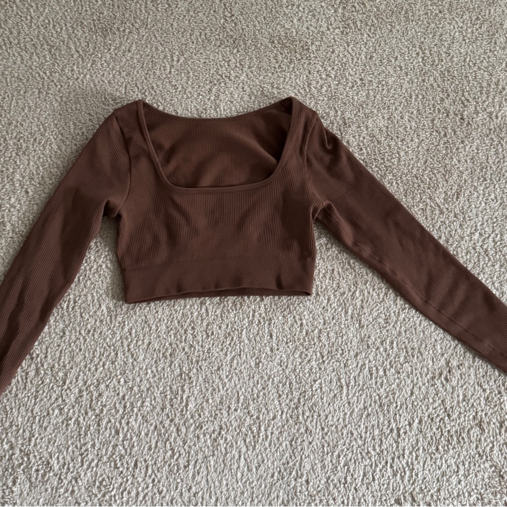 Chic Brown Long Sleeve Crop Top